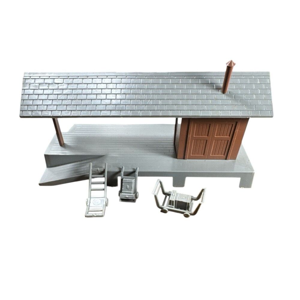 Plasticville O-O27 - #1707 Loading Platform Complete No Box - Picture 3 of 5